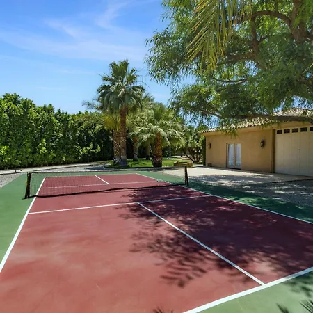 5Mins From Coachella Fields The Date Palm Estate By Avantstay